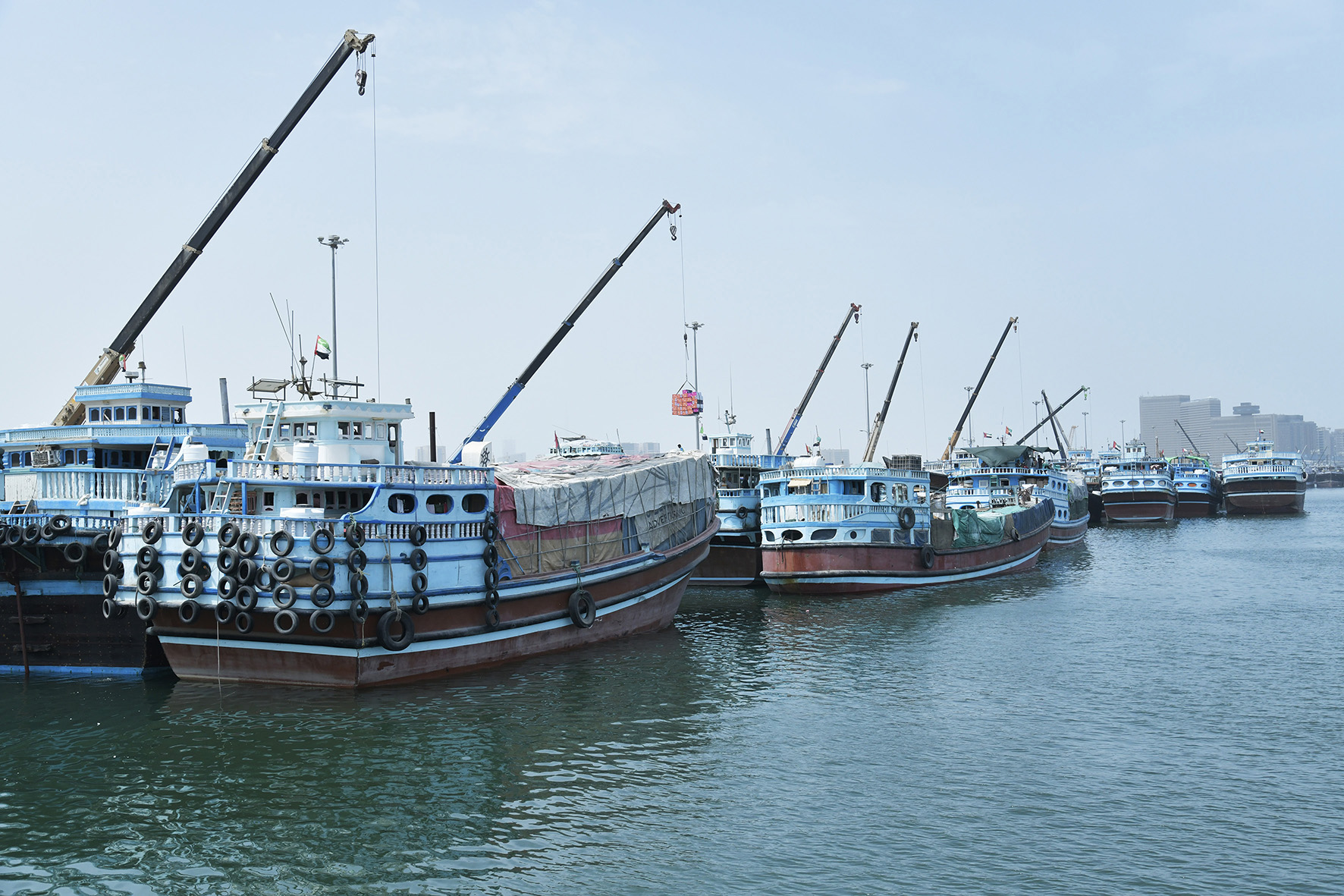Dubai’s dhow trade sees robust growth with over 6,000 wooden boats entering its ports during the first half of 2022, reflecting 21% y-o-y growth